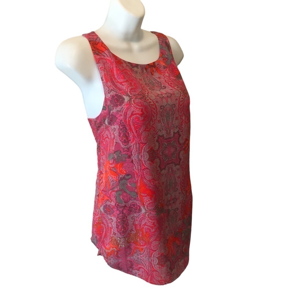 CAbi #127 Jubilee’ Pink Paisley Exposed Back Zipper Tank M Career Summer Blouse